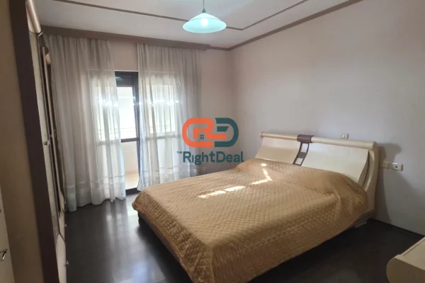 Shtepi ne shitje Apartament ne Tirane, 2+1, Mobilimi E mobiluar, Pagesa 250,000  Euro.
