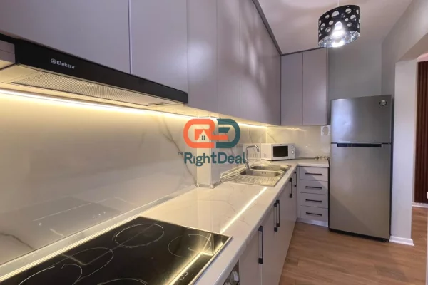 Shtepi ne shitje Apartament ne Tirane, 2+1, Mobilimi E mobiluar, Pagesa 145,000  Euro.
