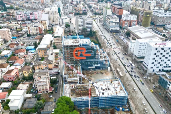 Shtepi ne shitje Apartament ne Tirane, Garsoniere, Mobilimi Bosh, pa mobiluar, Pagesa 146,600  Euro.