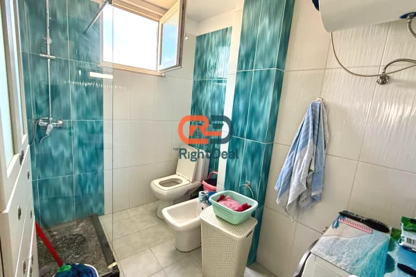 Shtepi ne shitje Apartament ne Tirane, 2+1, Mobilimi E mobiluar, Pagesa 380,000  Euro.