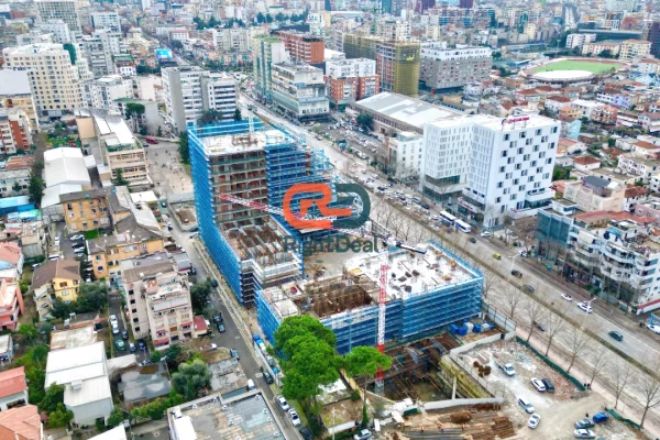 Tek "Lion 2 Residence ", Shitet Super Apartament 2+1+2, Me Planimetri Perfekte !