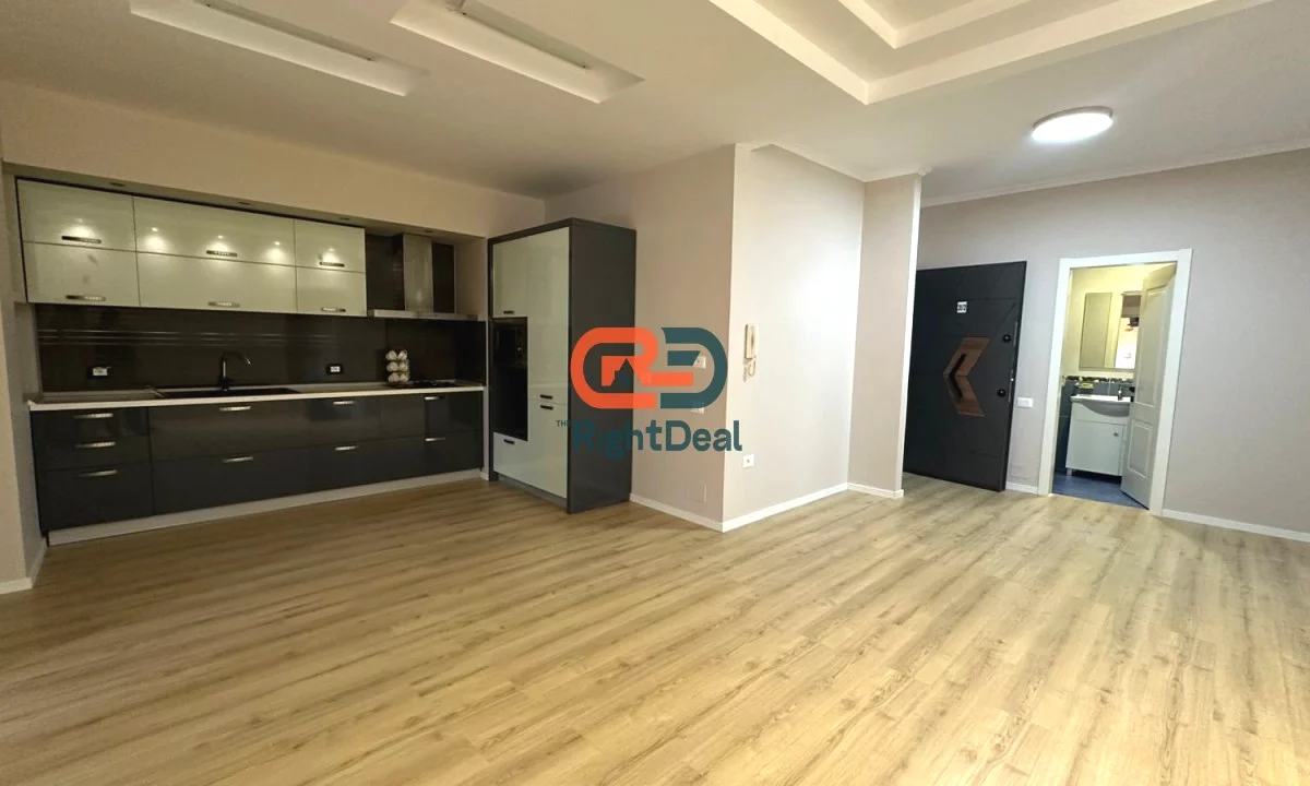 Shtepi ne shitje Apartament ne Tirane, 2+1, Mobilimi Bosh, pa mobiluar, Pagesa 205,000  Euro.