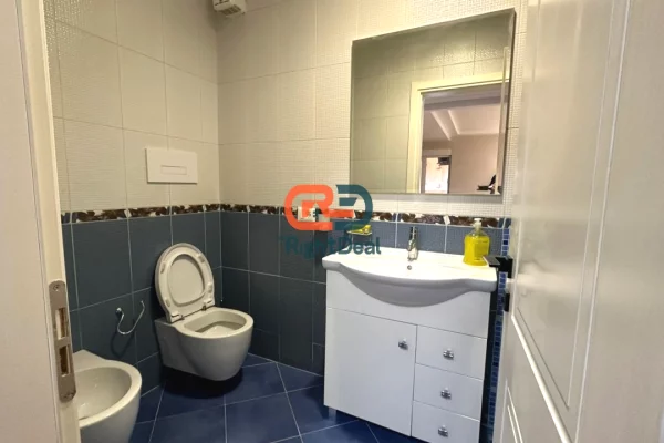 Shtepi ne shitje Apartament ne Tirane, 2+1, Mobilimi Bosh, pa mobiluar, Pagesa 205,000  Euro.