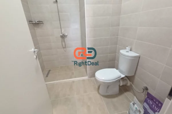 Shtepi ne shitje Apartament ne Tirane, 3+1, Mobilimi Pjeserisht e mobiluar, Pagesa 250,000  Euro.