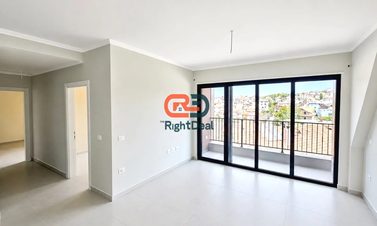 Shtepi ne shitje Apartament ne Tirane, 2+1, Mobilimi Bosh, pa mobiluar, Pagesa 193,000  Euro.