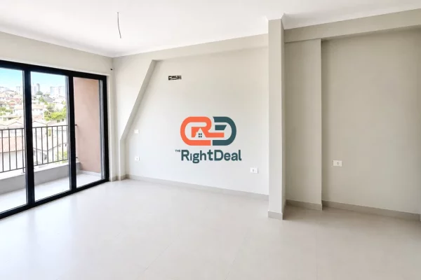 Shtepi ne shitje Apartament ne Tirane, 2+1, Mobilimi Bosh, pa mobiluar, Pagesa 193,000  Euro.