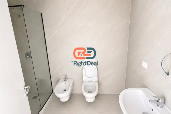 Shtepi ne shitje Apartament ne Tirane, 2+1, Mobilimi Bosh, pa mobiluar, Pagesa 193,000  Euro.