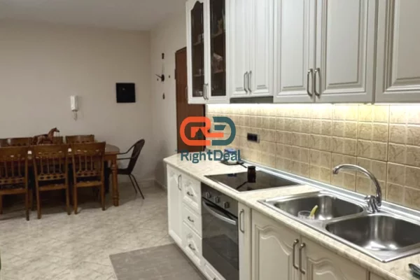 Shtepi me qera Apartament ne Tirane, 2+1, Mobilimi E mobiluar, Pagesa 850  Euro.