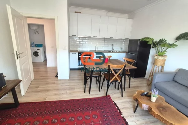 Shtepi ne shitje Apartament ne Tirane, 2+1, Mobilimi E mobiluar, Pagesa 240,000  Euro.