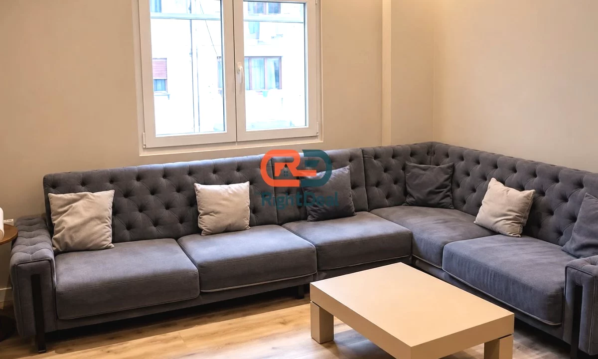 Shtepi ne shitje Apartament ne Tirane, 2+1, Mobilimi E mobiluar, Pagesa 220,000  Euro.