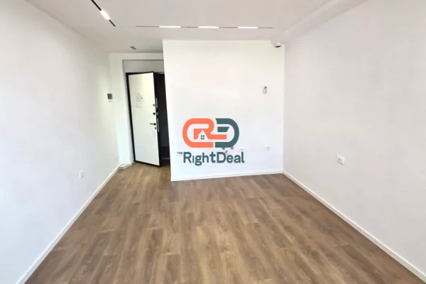 Shtepi ne shitje Apartament ne Tirane, Garsoniere, Mobilimi Bosh, pa mobiluar, Pagesa 115,000  Euro.