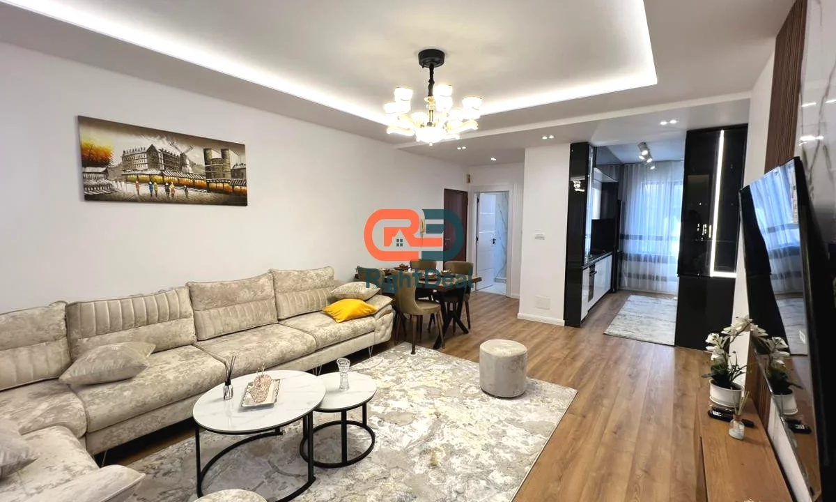 Shtepi ne shitje Apartament ne Tirane, 2+1, Mobilimi E mobiluar, Pagesa 255,000  Euro.