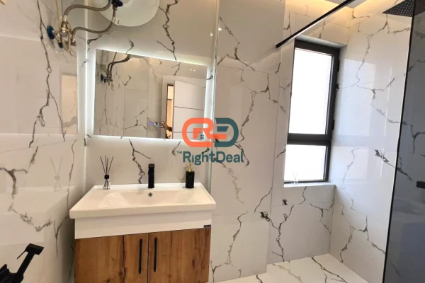 Shtepi ne shitje Apartament ne Tirane, 2+1, Mobilimi E mobiluar, Pagesa 255,000  Euro.