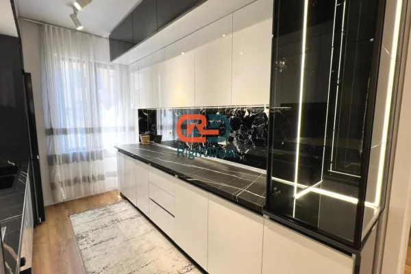 Shtepi ne shitje Apartament ne Tirane, 2+1, Mobilimi E mobiluar, Pagesa 255,000  Euro.