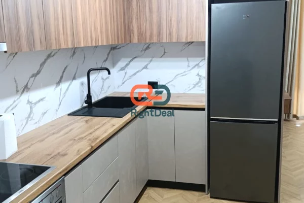 Shtepi ne shitje Apartament ne Tirane, 2+1, Mobilimi E mobiluar, Pagesa 210,000  Euro.