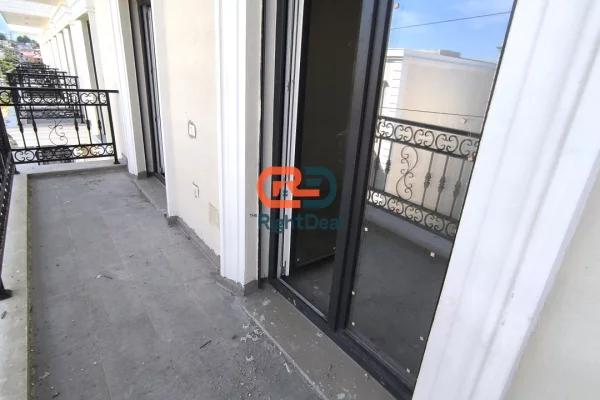 Shtepi ne shitje Apartament ne Tirane, 2+1, Mobilimi Bosh, pa mobiluar, Pagesa 152,000  Euro.