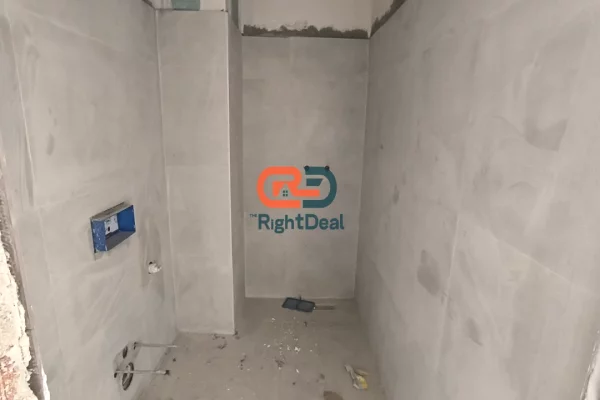 Shtepi ne shitje Apartament ne Tirane, 2+1, Mobilimi Bosh, pa mobiluar, Pagesa 152,000  Euro.