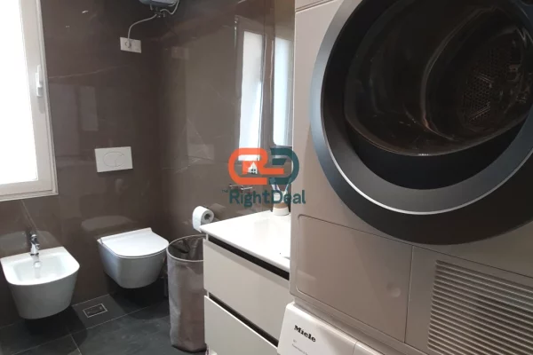 Shtepi me qera Apartament ne Tirane, 1+1, Mobilimi E mobiluar, Pagesa 700  Euro.
