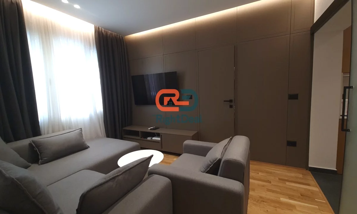 Shtepi me qera Apartament ne Tirane, 1+1, Mobilimi E mobiluar, Pagesa 700  Euro.