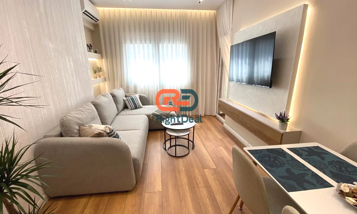 Shtepi ne shitje Apartament ne Tirane, 1+1, Mobilimi E mobiluar, Pagesa 163,000  Euro.