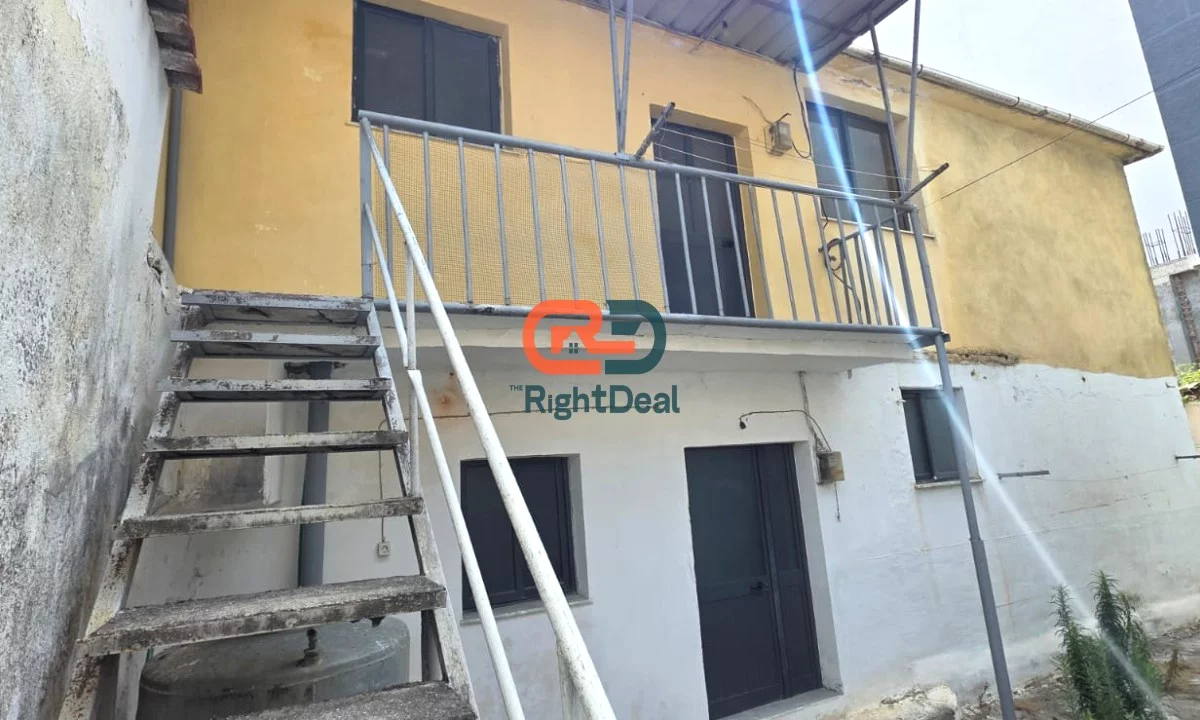 Shtepi ne shitje Shtepi Private ne Tirane, 2+1, Mobilimi Bosh, pa mobiluar, Pagesa 270,000  Euro.