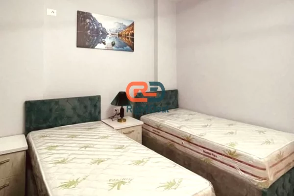 Shtepi me qera Apartament ne Tirane, 2+1, Mobilimi E mobiluar, Pagesa 780  Euro.