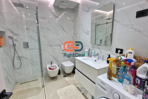 Shtepi me qera Apartament ne Tirane, 3+1, Mobilimi E mobiluar, Pagesa 1,200  Euro.