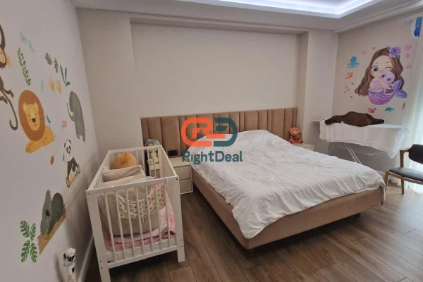 Shtepi me qera Apartament ne Tirane, 3+1, Mobilimi E mobiluar, Pagesa 1,200  Euro.