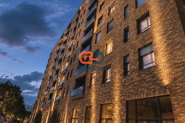 Shtepi ne shitje Apartament ne Tirane, 3+1, Mobilimi Bosh, pa mobiluar, Pagesa 220,000  Euro.