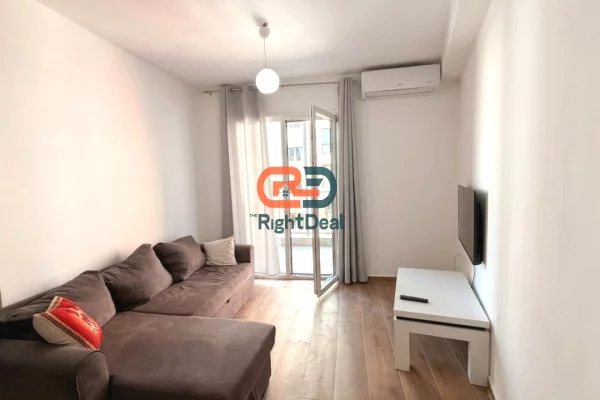 Shtepi ne shitje Apartament ne Tirane, 2+1, Mobilimi E mobiluar, Pagesa 147,000  Euro.