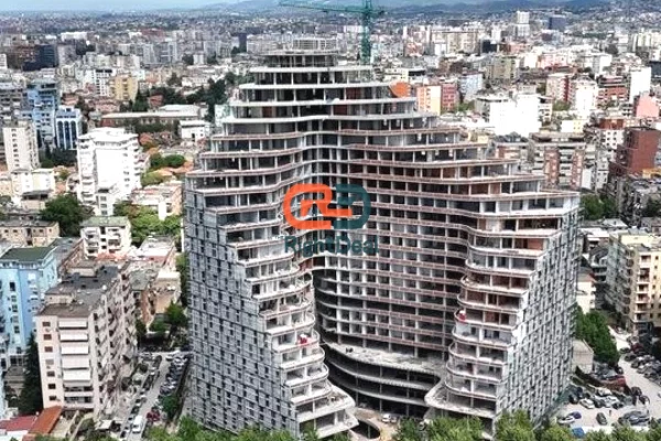 Tek "Ekspozita Building", Shitet Apartament 2+1+2 Me Pamje Spektakolare !!!