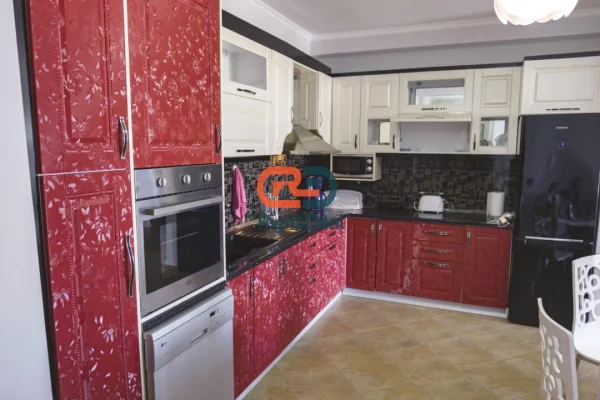Shtepi ne shitje Apartament ne Vlore, 2+1, Mobilimi E mobiluar, Pagesa 312,000  Euro.