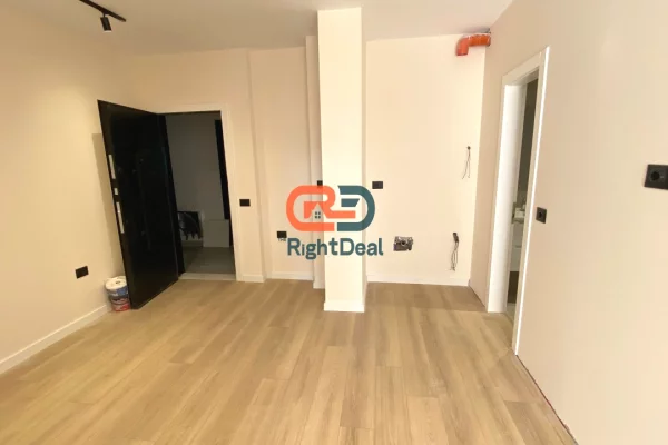 House for Sale Apartment in Tirana, 1+1, Furniture Emty, Payment 150,000  Euro.
