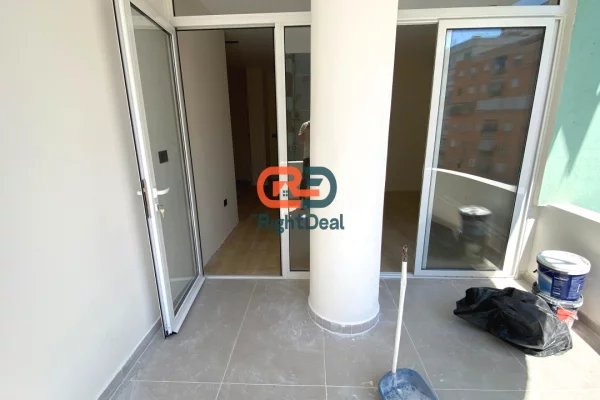 House for Sale Apartment in Tirana, 1+1, Furniture Emty, Payment 150,000  Euro.