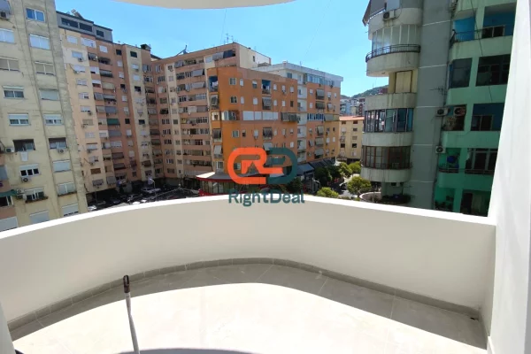 House for Sale Apartment in Tirana, 1+1, Furniture Emty, Payment 150,000  Euro.