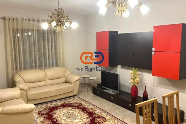 Shtepi ne shitje Vila Luksoze ne Tirane, 4+1, Mobilimi E mobiluar, Pagesa 325,000  Euro.