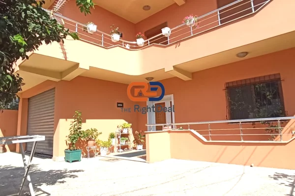 Shtepi ne shitje Vila Luksoze ne Tirane, 4+1, Mobilimi E mobiluar, Pagesa 325,000  Euro.