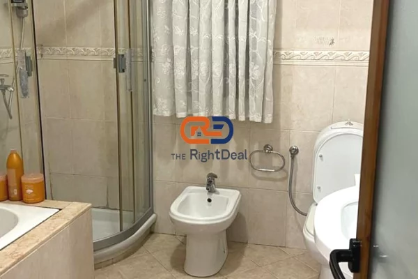 Shtepi ne shitje Vila Luksoze ne Tirane, 4+1, Mobilimi E mobiluar, Pagesa 325,000  Euro.