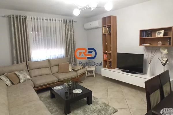 Shtepi ne shitje 4+1 ne Tirane - 325,000 Euro