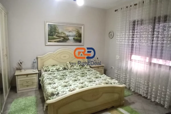 Shtepi ne shitje Vila Luksoze ne Tirane, 4+1, Mobilimi E mobiluar, Pagesa 325,000  Euro.