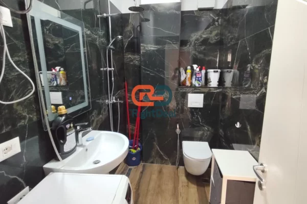 House for Sale Apartment in Tirana, 2+1, Furniture Furnished, Payment 293,000  Euro.
