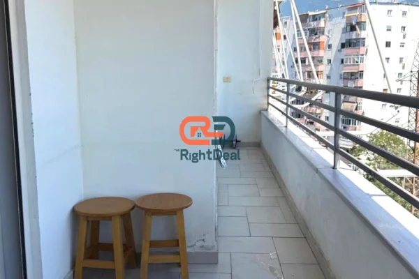 Shtepi ne shitje Apartament ne Tirane, 2+1, Mobilimi E mobiluar, Pagesa 207,000  Euro.