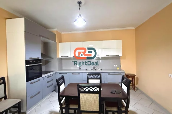 Shtepi ne shitje Apartament ne Tirane, 2+1, Mobilimi E mobiluar, Pagesa 207,000  Euro.