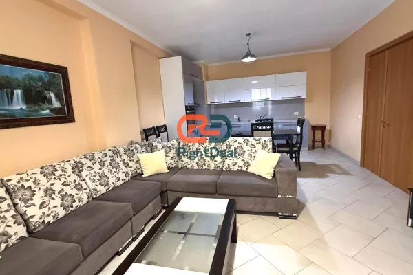 Shtepi ne shitje Apartament ne Tirane, 2+1, Mobilimi E mobiluar, Pagesa 207,000  Euro.