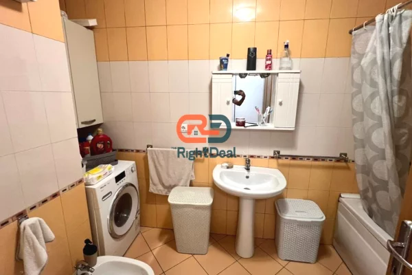 Shtepi ne shitje Apartament ne Tirane, 1+1, Mobilimi E mobiluar, Pagesa 190,000  Euro.