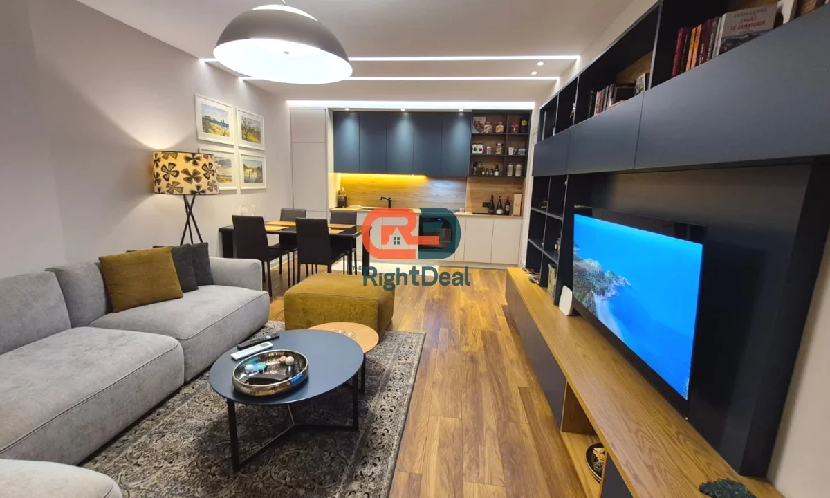 Shtepi ne shitje Apartament ne Tirane, 1+1, Mobilimi E mobiluar, Pagesa 190,000  Euro.