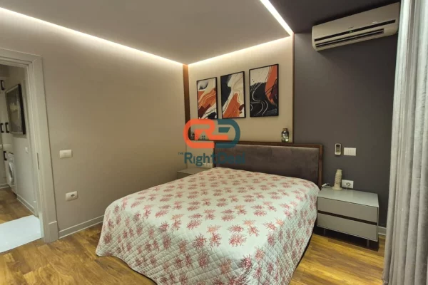 Shtepi ne shitje Apartament ne Tirane, 1+1, Mobilimi E mobiluar, Pagesa 190,000  Euro.