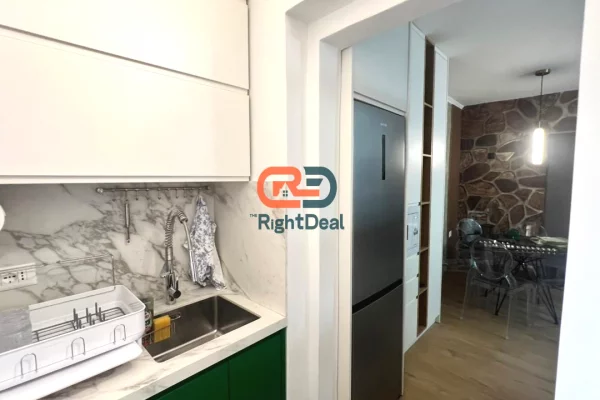 Shtepi me qera Apartament ne Tirane, 2+1, Mobilimi E mobiluar, Pagesa 75,000  Leke.