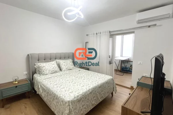 Shtepi me qera Apartament ne Tirane, 2+1, Mobilimi E mobiluar, Pagesa 75,000  Leke.