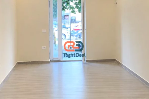 Perballe Me Harry Fultz, Jepet Me Qira, Dyqan Ideal Per Investim!!